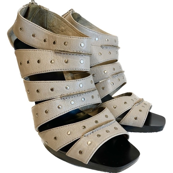 MICHAEL MICHAEL KORS Leather Studded Stilettos, Tan Size 9 - Picture 4 of 10